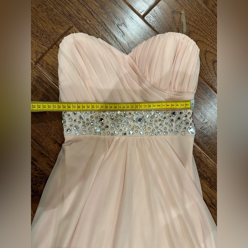 Pale Pink Dress - Picture 2 of 6